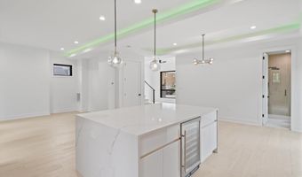 2007 S JOYCE St, Arlington, VA 22202