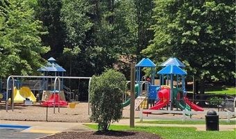 10805 Pinewalk Forest Cir, Alpharetta, GA 30022