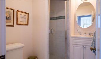 167 Coggeshall Ave A, Newport, RI 02840