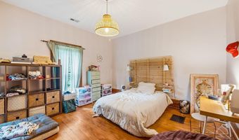 527 E High St, Ashley, OH 43003