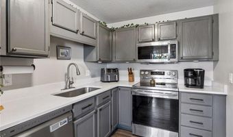 7624 157th St W 307, Apple Valley, MN 55124