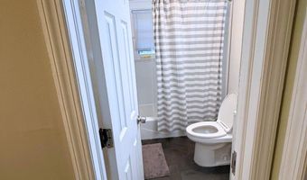 15 Harrison Ave 15B, Amityville, NY 11701
