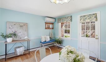 194 New Meadow Rd, Barrington, RI 02806