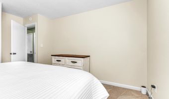 58 Lake Hill Dr, Alexander City, AL 35010