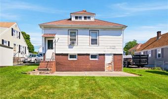 29 E Earle St, Cumberland, RI 02864