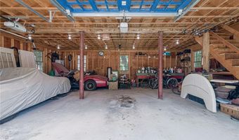 34 Pleasant St, North Kingstown, RI 02852