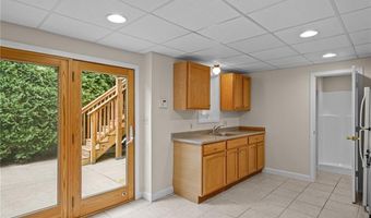 175 Florida Ave, Cranston, RI 02920