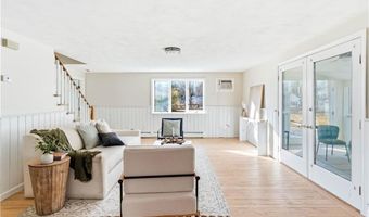 37 Phillip St, Coventry, RI 02816