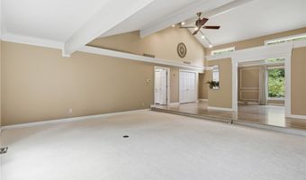 483 Concord Downs Ln, Aurora, OH 44202