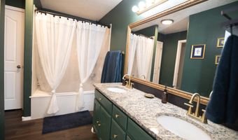 4236 Red Sun Dr NE, Albuquerque, NM 87110
