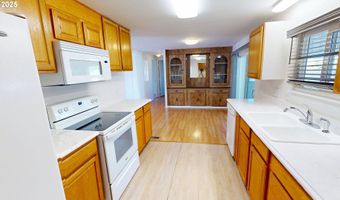 15889 SUNSET STRIP 102, Brookings, OR 97415