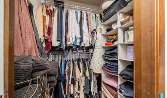 2726 E Sunburst Dr, Brandon, SD 57005