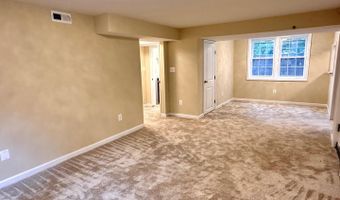 6727 W WAKEFIELD Dr #J, Alexandria, VA 22307