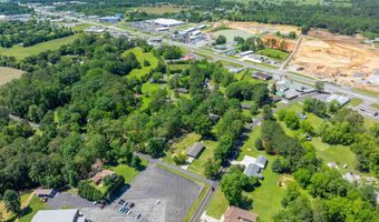 22 Shady Ln, Albertville, AL 35950