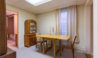 17 Warner St, Newport, RI 02840