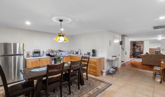 73 Airline Rd, Clinton, CT 06413