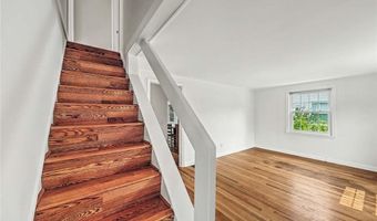 88 Nichols Rd, North Kingstown, RI 02852