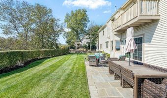 35 Rosenbrook Dr, Bayonne, NJ 07035