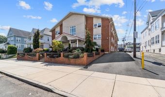 34 E 32ND St C8, Bayonne, NJ 07002