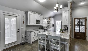 730 Sawgrass Lakes Dr, Brandon, MS 39042