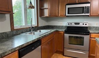 3 Buttonwood St 2, Bristol, RI 02809