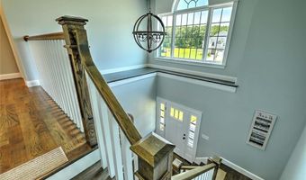 1 W Farm Rd, Smithfield, RI 02917