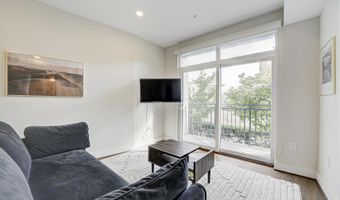 2337 CHAMPLAIN St NW 104, Washington, DC 20009