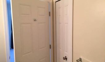 926 W Summerfield Glen Cir, Ann Arbor, MI 48103