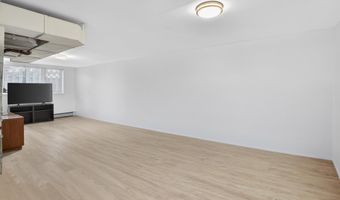 126 W 33RD St, Bayonne, NJ 07002