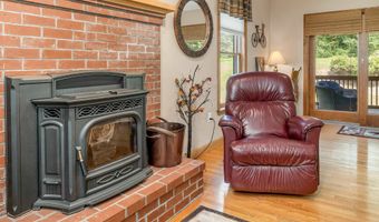 224 Rand Hill Rd, Alton, NH 03810