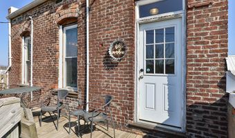 207 W Main St, Ash Grove, MO 65604
