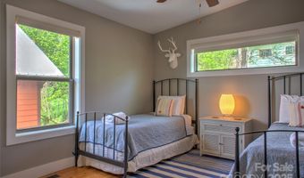 12 Upstream Way, Asheville, NC 28806