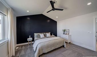 576 Hollow Dr, Ammon, ID 83401