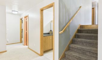 605 S Palmer Dr, Brandon, SD 57005