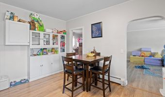 18 Maple Ave, Barre, VT 05641