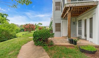 20593 CORNSTALK Ter 101, Ashburn, VA 20147