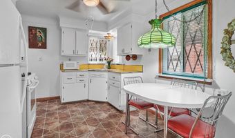 15610 Hanfor, Allen Park, MI 48101