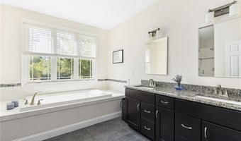 919 Ten Rod Rd, Exeter, RI 02822