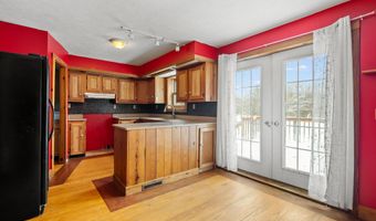 706 26th St, Allegan, MI 49010