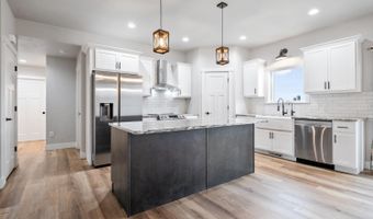 2851 T BERG Cir, Abrams, WI 54101