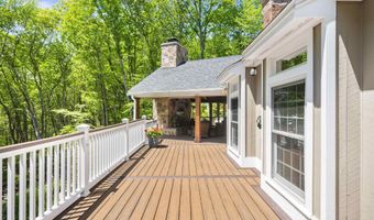 37 Birchwood Cir, Bedford, NH 03110