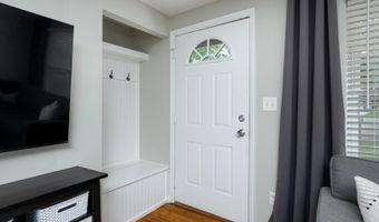 12 W Eden Ct, Ann Arbor, MI 48108
