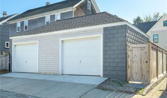 604 Thames & 4 Dixon St, Newport, RI 02840