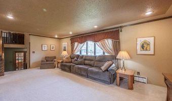 130 Linda Dr, Aurora, MN 55705