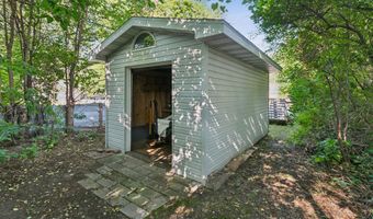 2202 6th Ave, Anoka, MN 55303