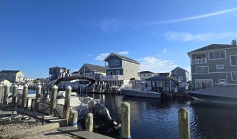 222 Fernwood Dr, Bayville, NJ 08721