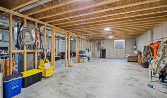2660 W FALLEN OAK Dr, Appleton, WI 54913