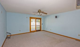 60 S Alhambra Cir, Agawam, MA 01001