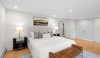 340 Orchard Hills Dr, Ann Arbor, MI 48104