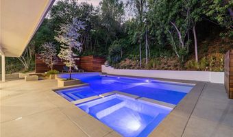 16105 Clear Oak Dr, Encino, CA 91436